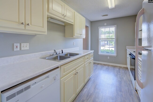Building Photo - 229 Deer Hound Trail