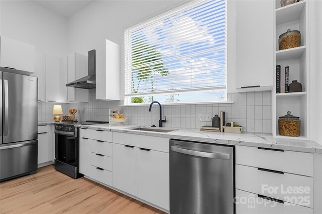 Building Photo - 411 Charles Ave