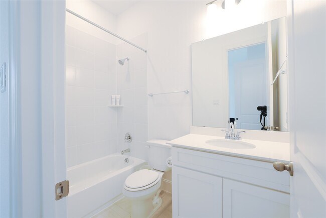 Building Photo - 7707 Lavender Ct
