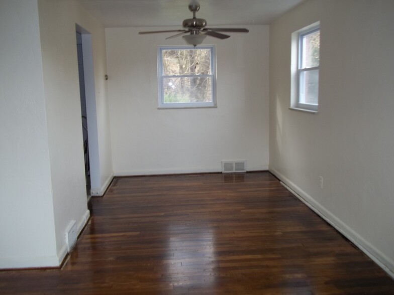 Dining Room - 416 Jacobson Dr