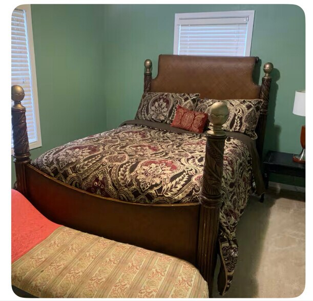 Building Photo - 1120 WY-50