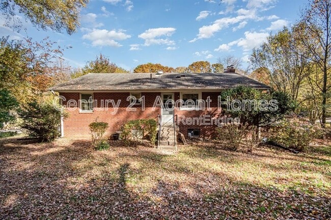 Building Photo - 5852 Lowell Ave