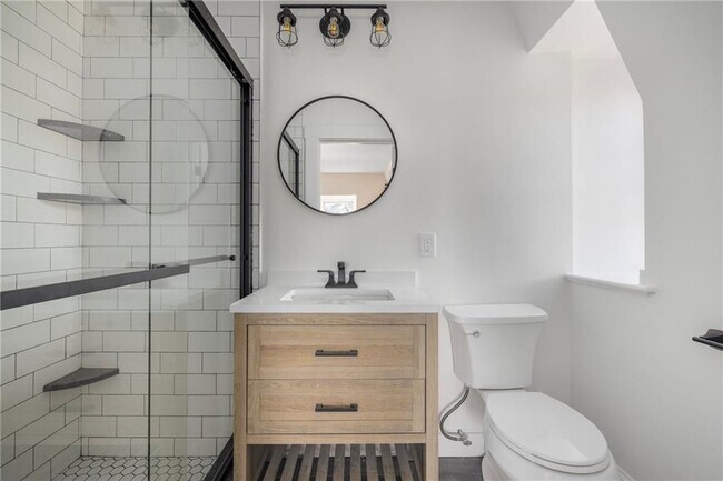 Building Photo - 67 Perry St