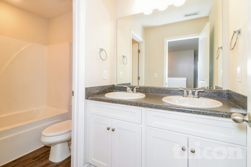 Building Photo - 539 Trickum Hill Dr