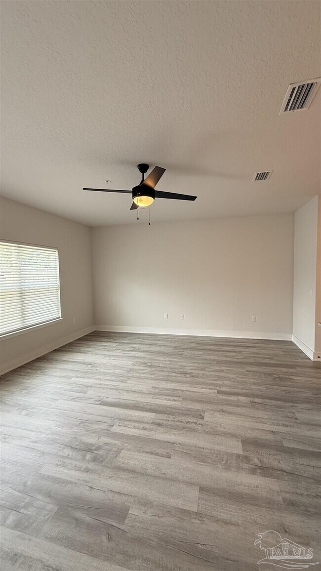 Building Photo - 5562 Lexlee Blvd