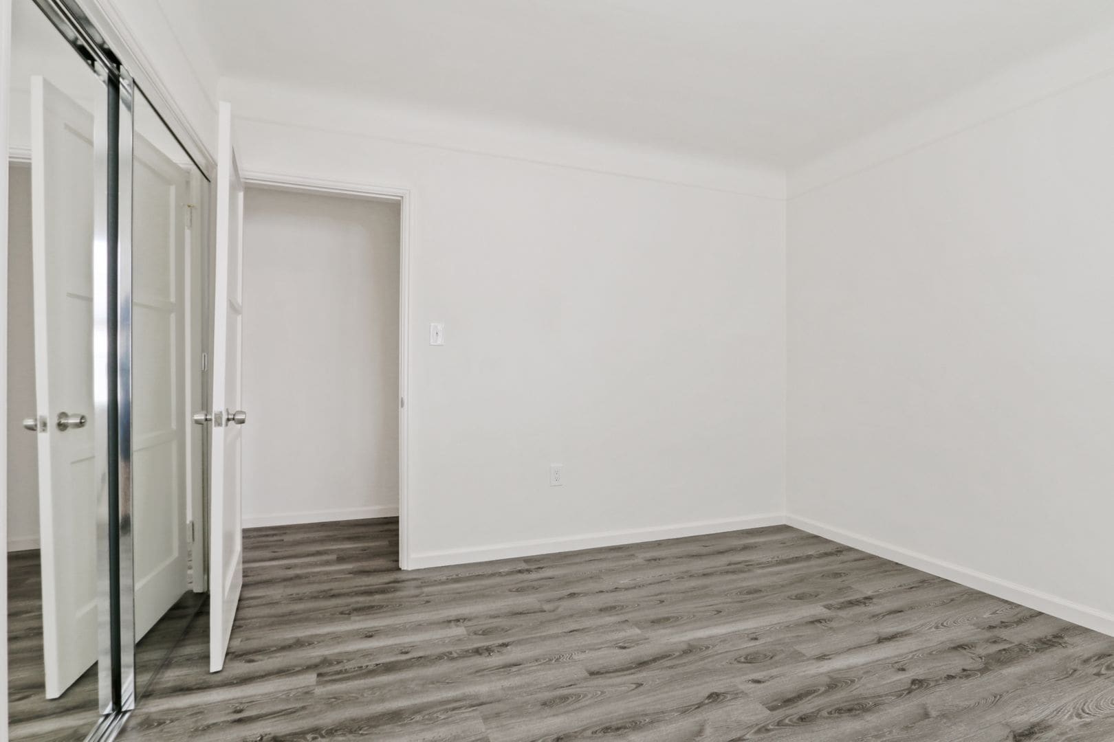 Building Photo - 2024-2026 Ocean Park Blvd