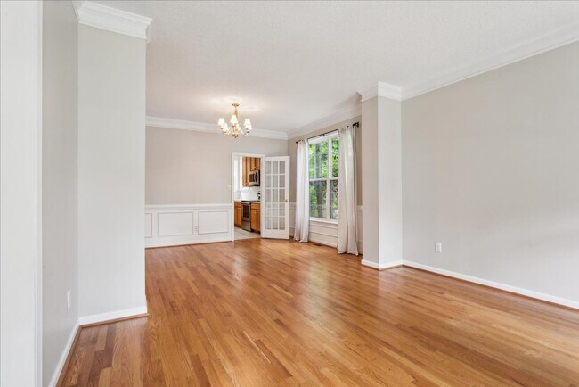 Building Photo - Spacious home in Fernbrook community and J...