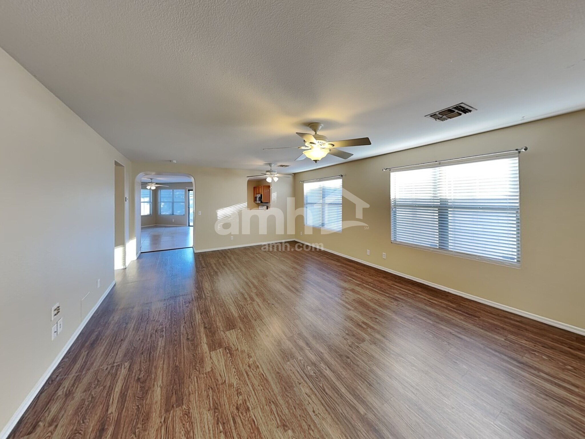 Building Photo - 10530 W Carlota Ln