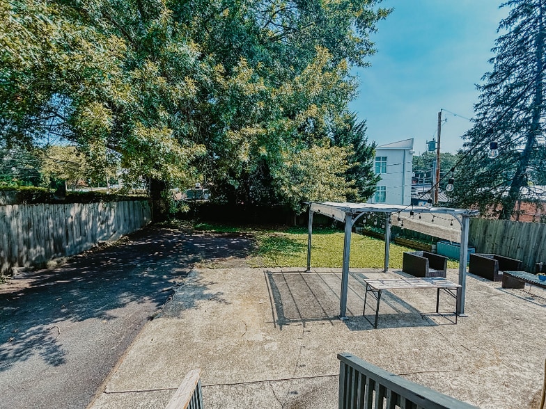 Building Photo - 238 Cleveland Ave