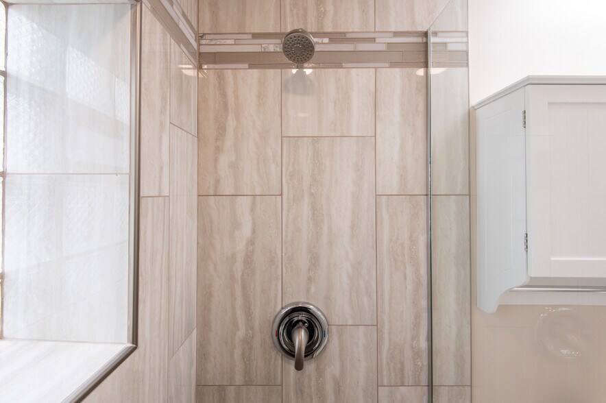 Building Photo - 8729 W 73rd Pl