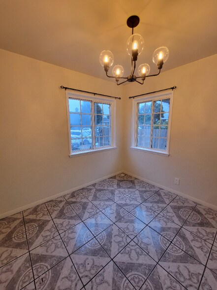 Building Photo - 1881 Harbor Ave