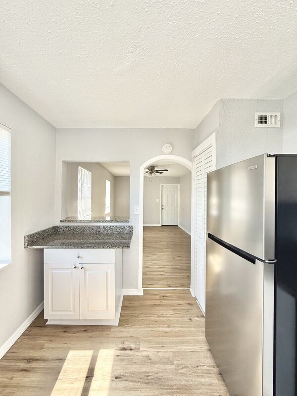 Building Photo - 14125 Palm St