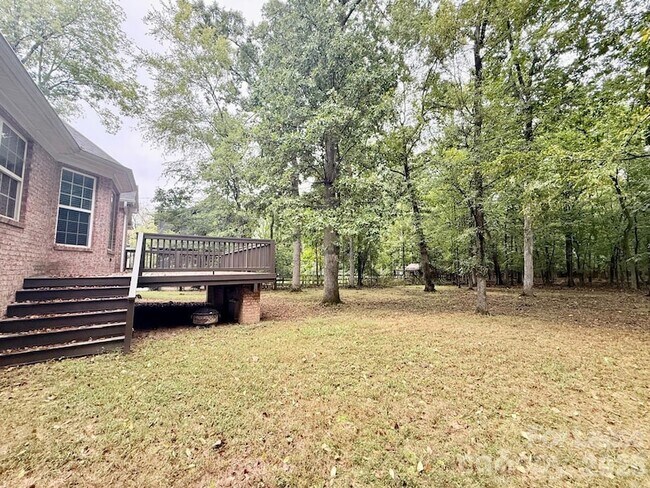 Building Photo - 7133 Windyrush Rd