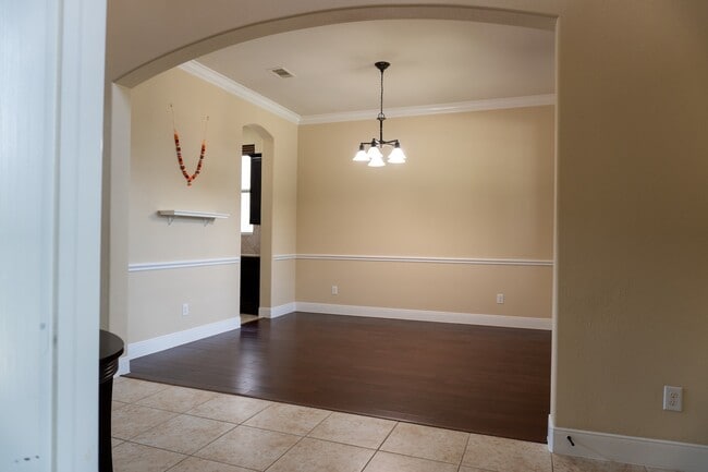 Building Photo - 25614 Somerset Meadows Ct