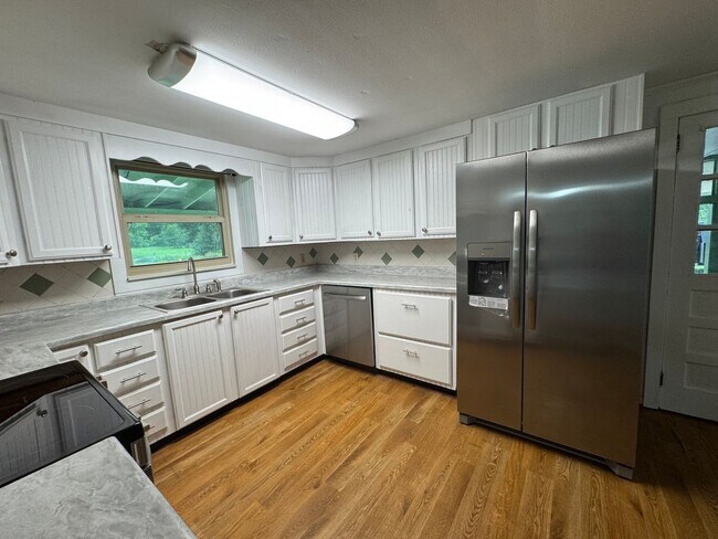 Building Photo - Newly renovated 3 Bedroom, 2 Bath home on CR 136
