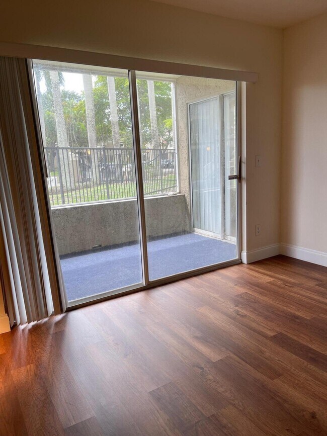 Building Photo - 1740 Palm Cove Blvd
