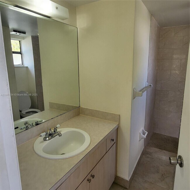 Building Photo - 7670 SW 152nd Ave