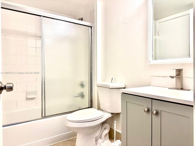 Building Photo - 510 NW 86th Pl