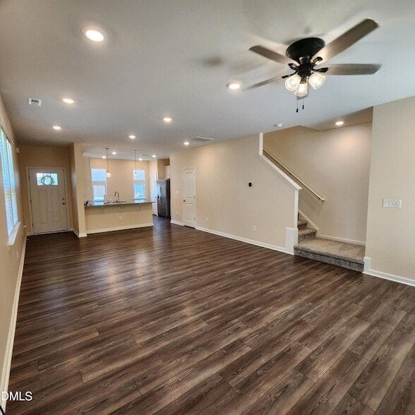 Building Photo - 3000 Spline Cir