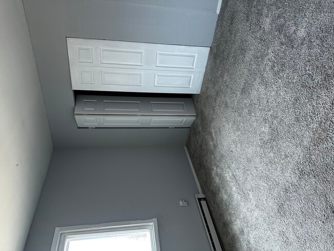 Building Photo - 567 Ashland Ave