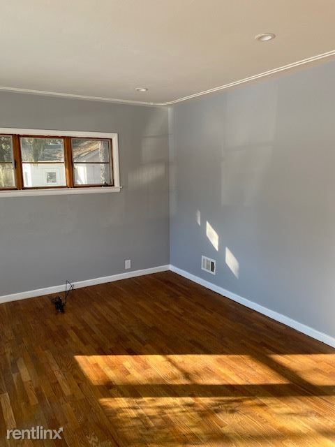 Building Photo - 2 br, 1 bath House - 4685 Grand Haven Rd