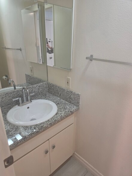 Half Bath Downstairs - 2930 W 235th St