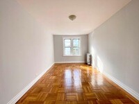 Building Photo - 1 bedroom in BRONX NY 10463