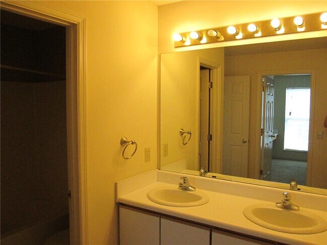 Building Photo - 155 Anderson Hwy