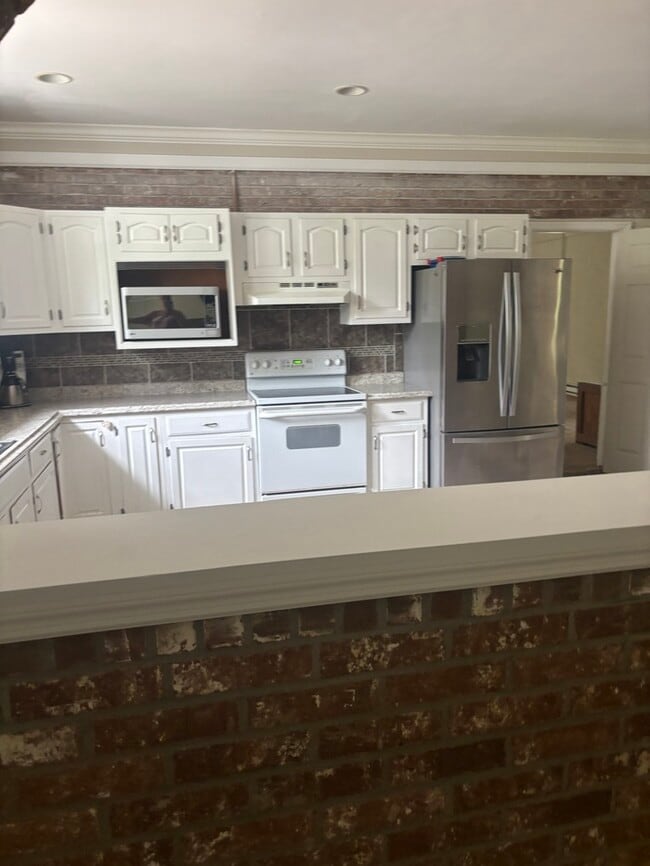 Building Photo - 514 Weed Dr