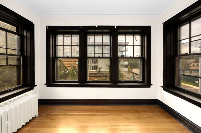 Building Photo - 1146 Ontario St