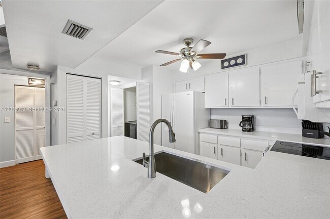 Building Photo - 12939 Cherrydale Ct