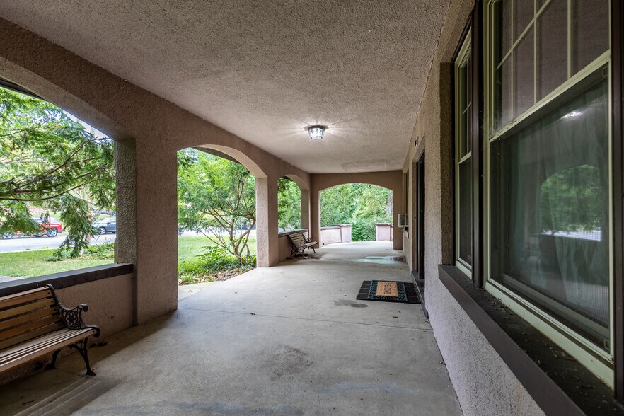 Front Porch - 4412 Erie Ave