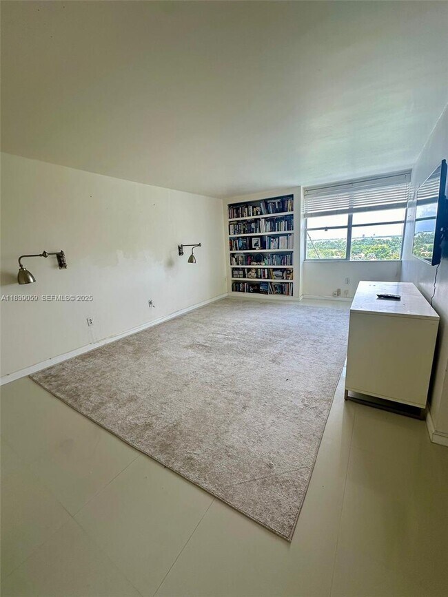 Building Photo - 5750 Collins Ave