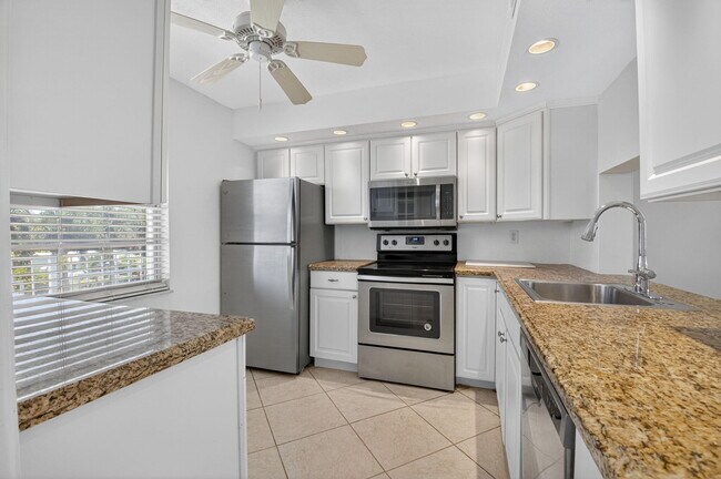 Building Photo - 2717 Florida Blvd