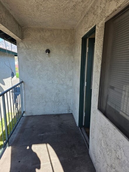 Building Photo - 8778 Lomita Dr