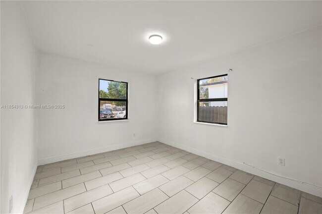 Building Photo - 2465 NW 35th St