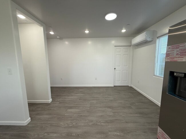 Building Photo - NE Newer Single Story Detached ADU on Cul-De-Sac Near Marian Hospital - All Basic Utilities Included