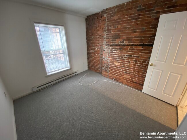 Building Photo - 1750 Washington St