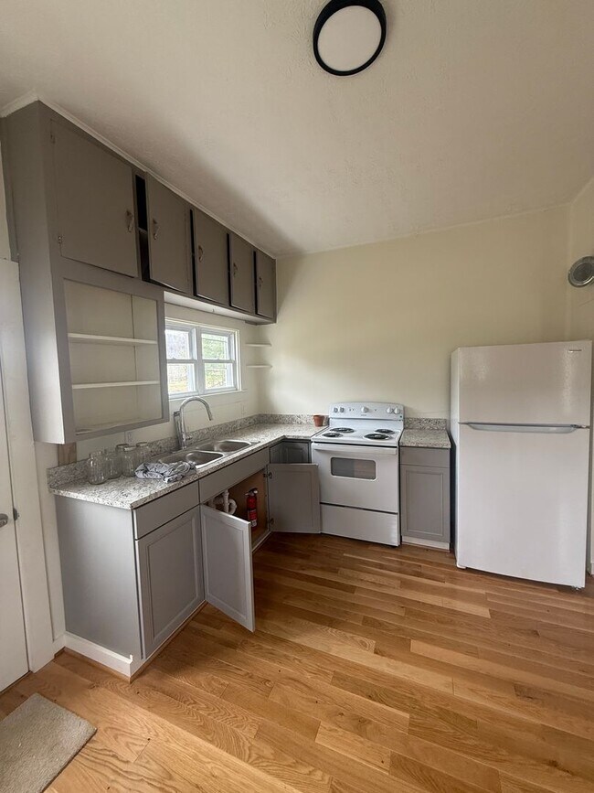 Building Photo - oliv3574