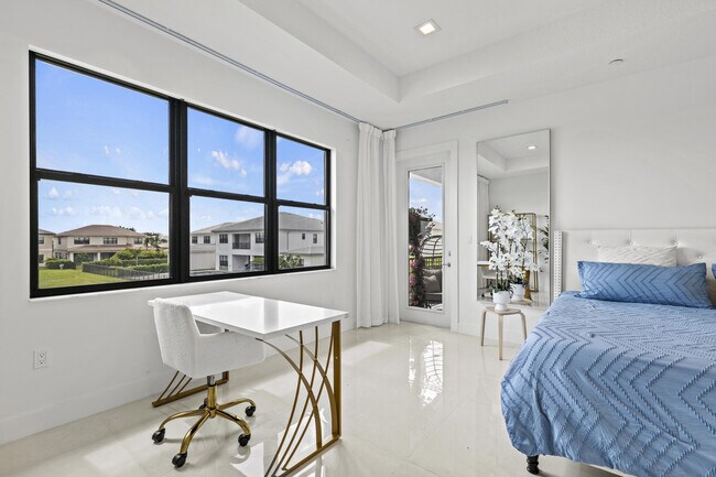 Building Photo - 12884 Wingspan Ct