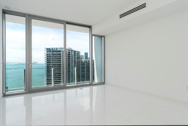 Building Photo - 300 Biscayne Blvd Way