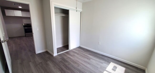 Building Photo - !!! AVAILABLE NOW !!!. Very spacious brand new 3 bed, 2 bath house.