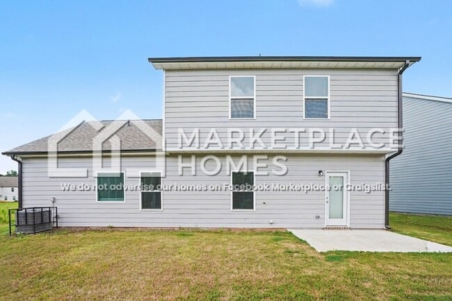 Building Photo - 204 W L Miller Dr