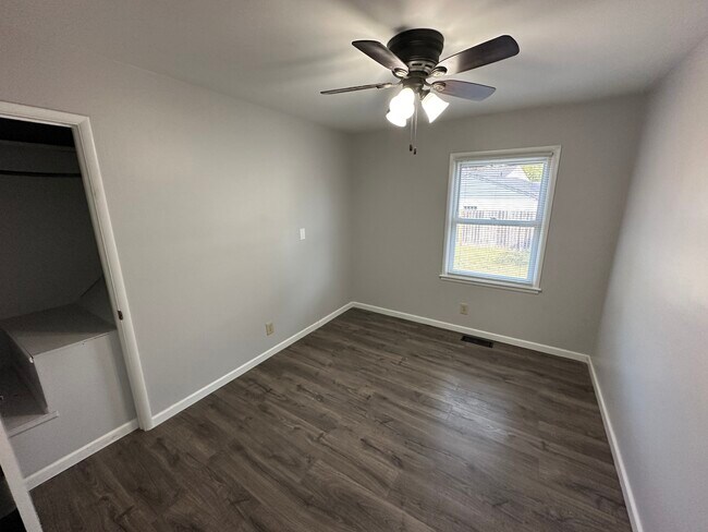 Bedroom 3 - 2296 Fenton St