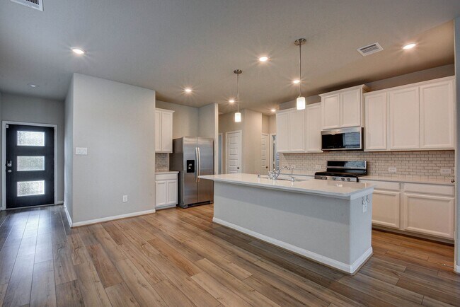 Building Photo - 18572 Meadow Point Ln