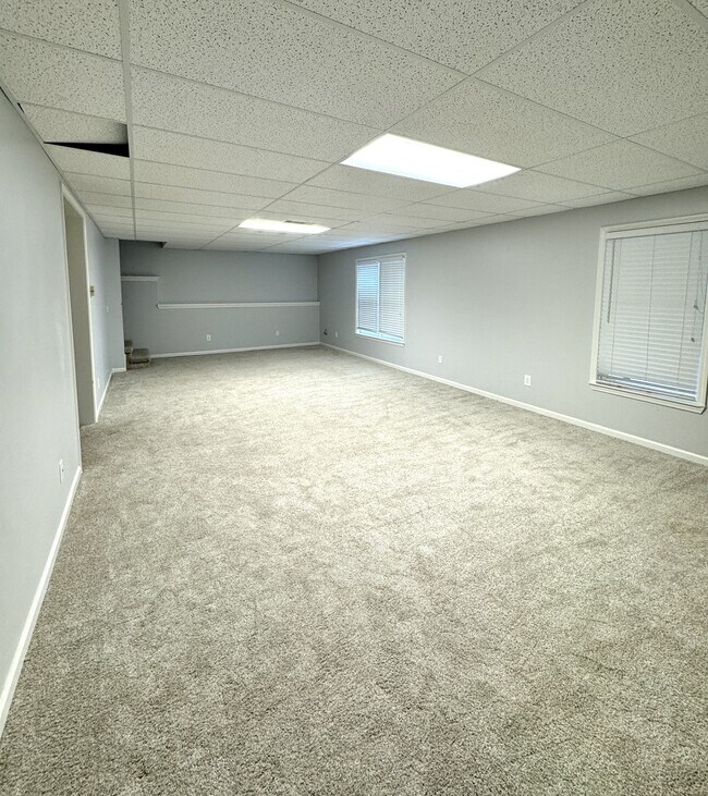 Building Photo - 125 Witheridge Dr