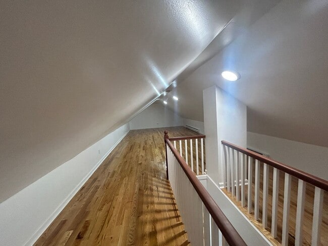 Building Photo - Amazing 2 bedroom with large bonus room for rent in Asbury Park!
