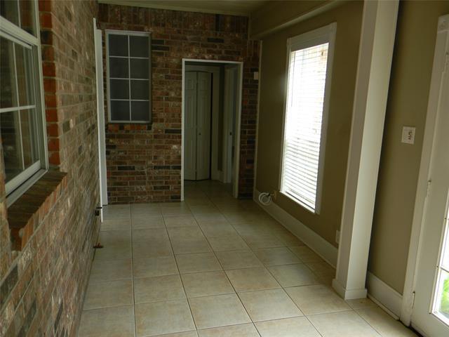 Building Photo - 416 Roland Dr