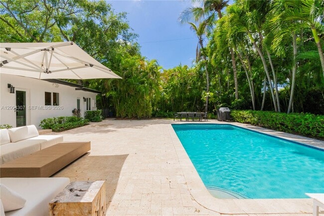 Building Photo - 1029 Mariposa Ave