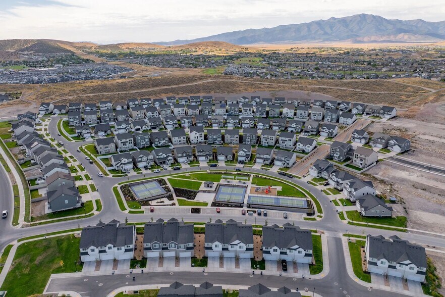Building Photo - 874 N Hemsworth Way